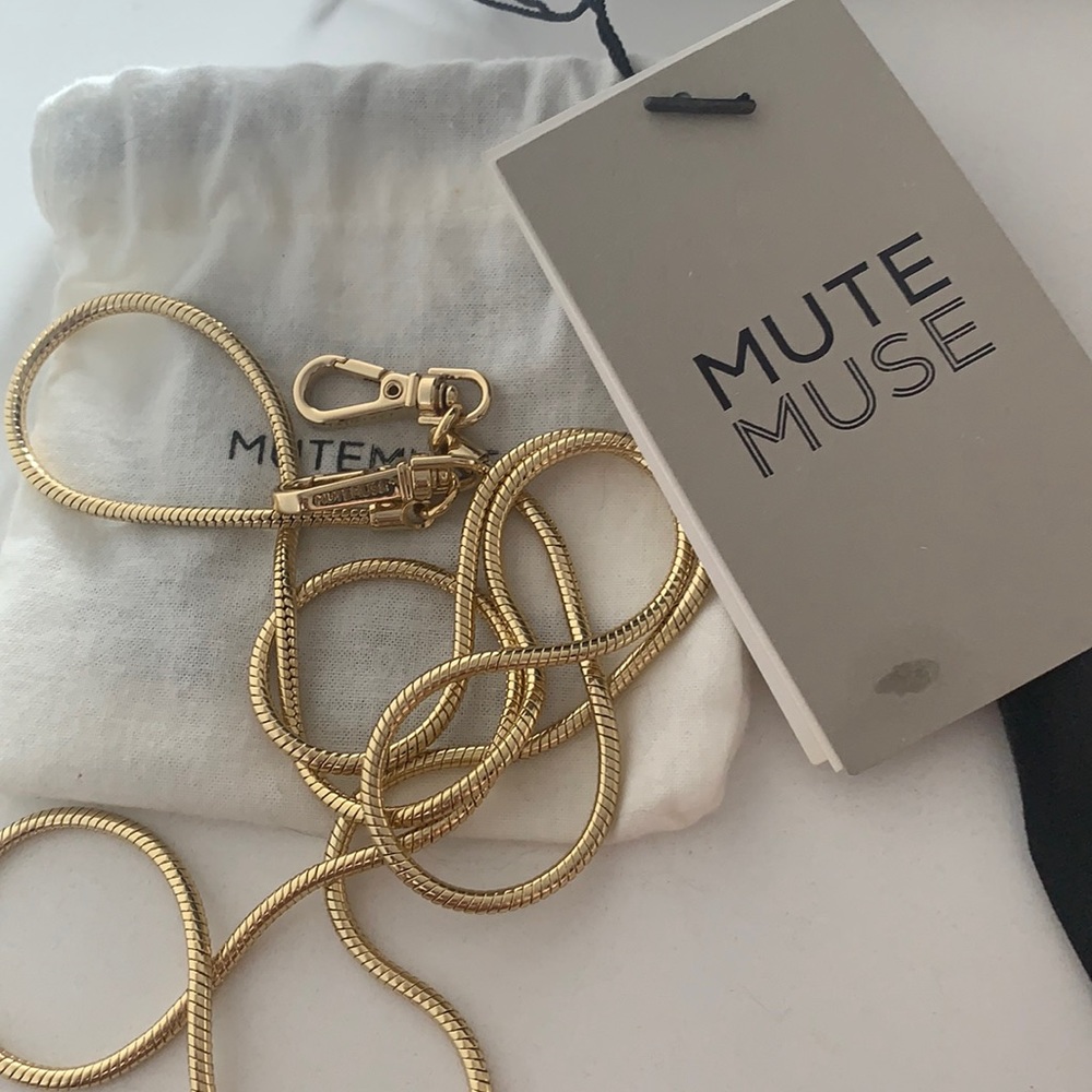 NWT Mutemuse Bag Chain